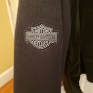 Womens Harley jacket.  Runs small.